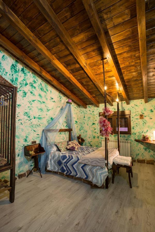 El Eden De Javier Guest House Robledillo Eksteriør bilde
