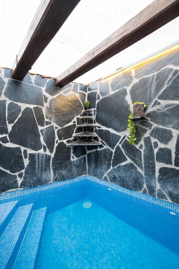 El Eden De Javier Guest House Robledillo Eksteriør bilde