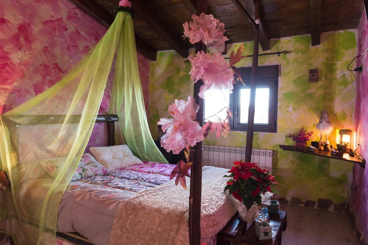 El Eden De Javier Guest House Robledillo Eksteriør bilde